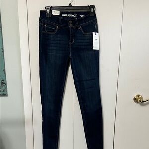 Wallflower Women's Deep Indigo Skinny Jeans